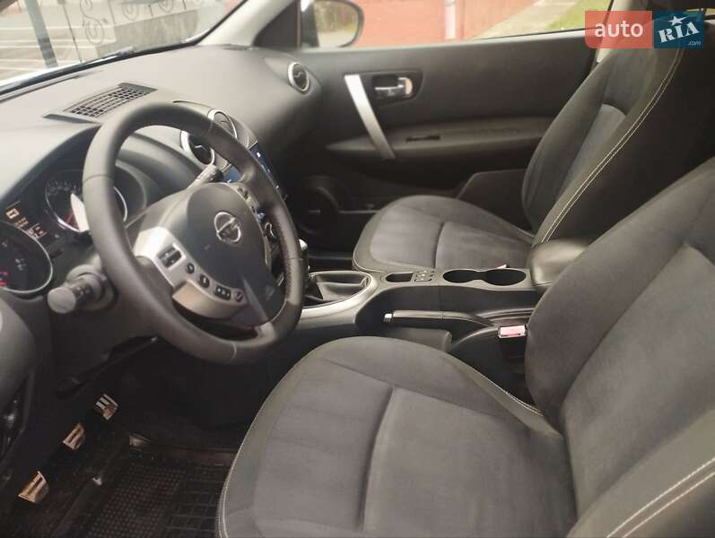 Внедорожник / Кроссовер Nissan Qashqai 2010 в Кременце