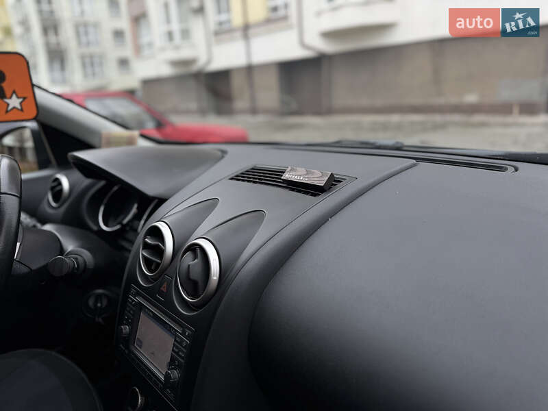 Внедорожник / Кроссовер Nissan Qashqai 2013 в Ивано-Франковске