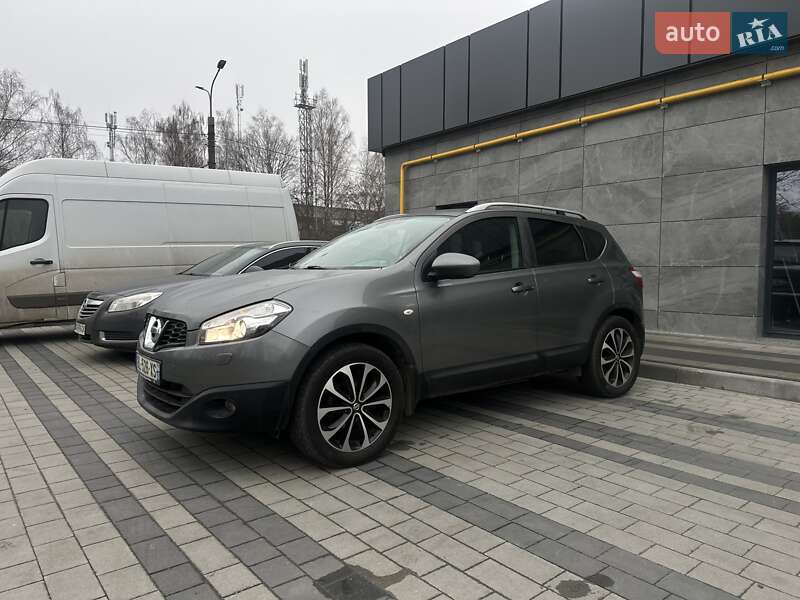 Внедорожник / Кроссовер Nissan Qashqai 2012 в Луцке