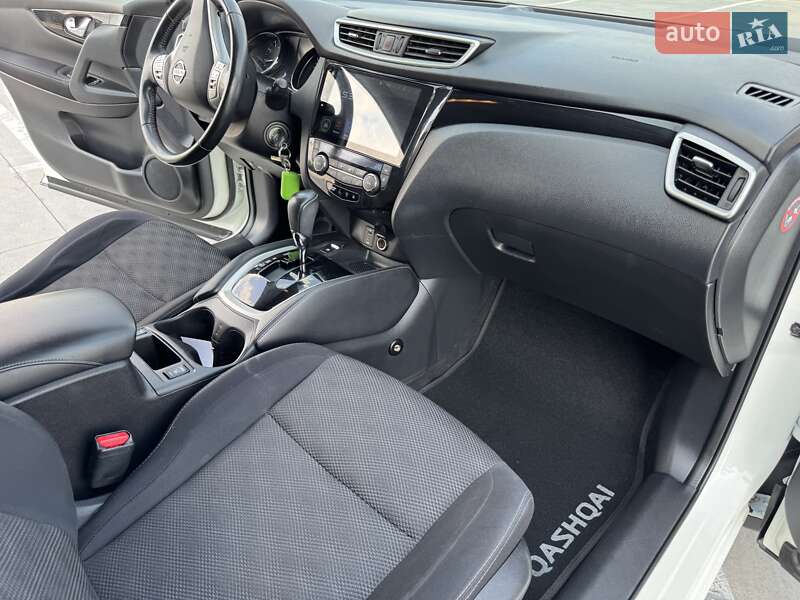Позашляховик / Кросовер Nissan Qashqai 2016 в Києві