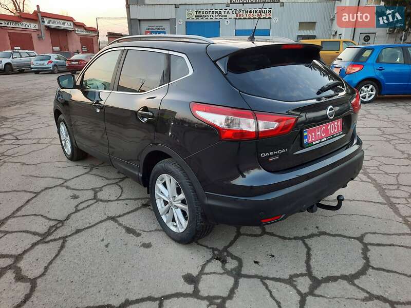 Позашляховик / Кросовер Nissan Qashqai 2015 в Полтаві фото 16 Позашляховик / Кросовер Nissan Qashqai 2015 в Полтаві