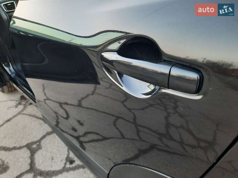 Позашляховик / Кросовер Nissan Qashqai 2015 в Полтаві фото 74 Позашляховик / Кросовер Nissan Qashqai 2015 в Полтаві