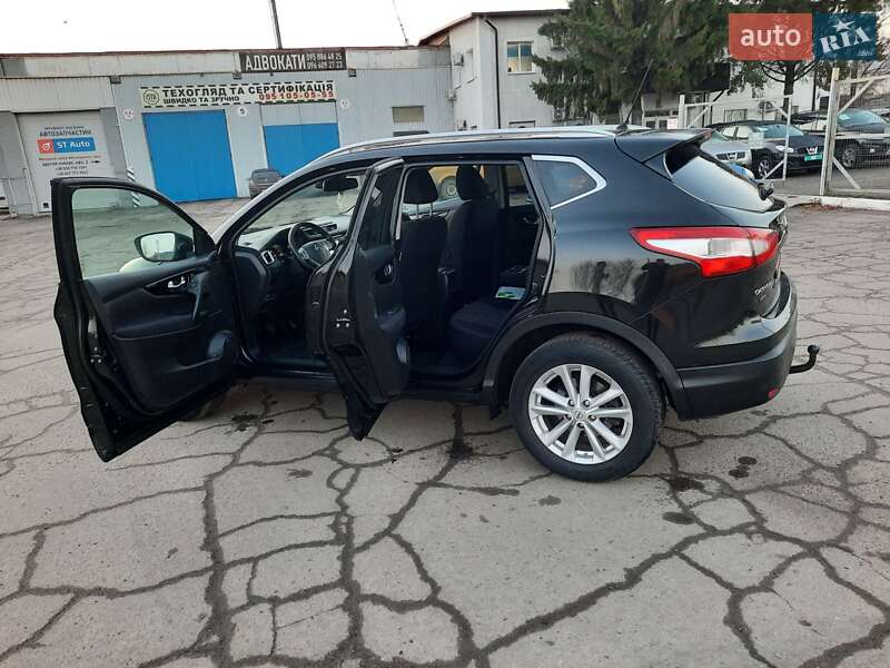 Позашляховик / Кросовер Nissan Qashqai 2015 в Полтаві фото 13 Позашляховик / Кросовер Nissan Qashqai 2015 в Полтаві