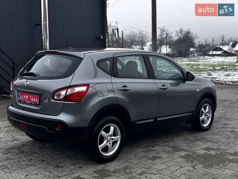 Внедорожник / Кроссовер Nissan Qashqai 2011 в Косове