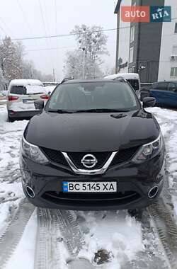 Позашляховик / Кросовер Nissan Qashqai 2015 в Львові