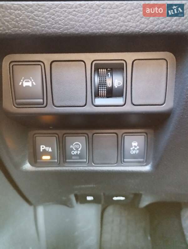 Позашляховик / Кросовер Nissan Qashqai 2015 в Львові