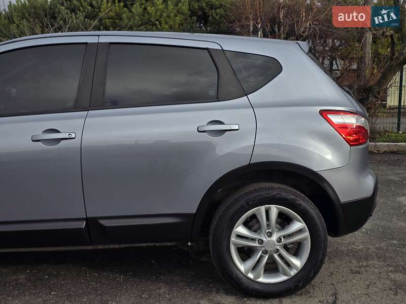 Внедорожник / Кроссовер Nissan Qashqai 2010 в Хмельницком