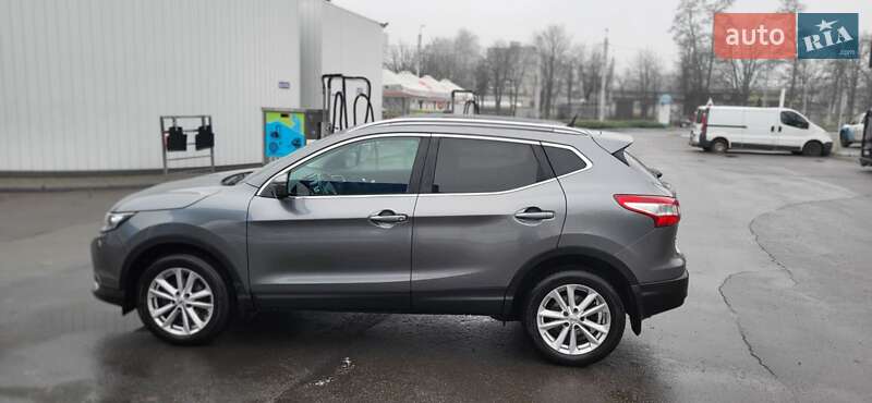 Позашляховик / Кросовер Nissan Qashqai 2015 в Кременчуці