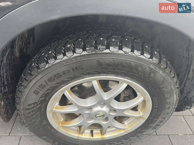 Позашляховик / Кросовер Nissan Qashqai 2011 в Львові