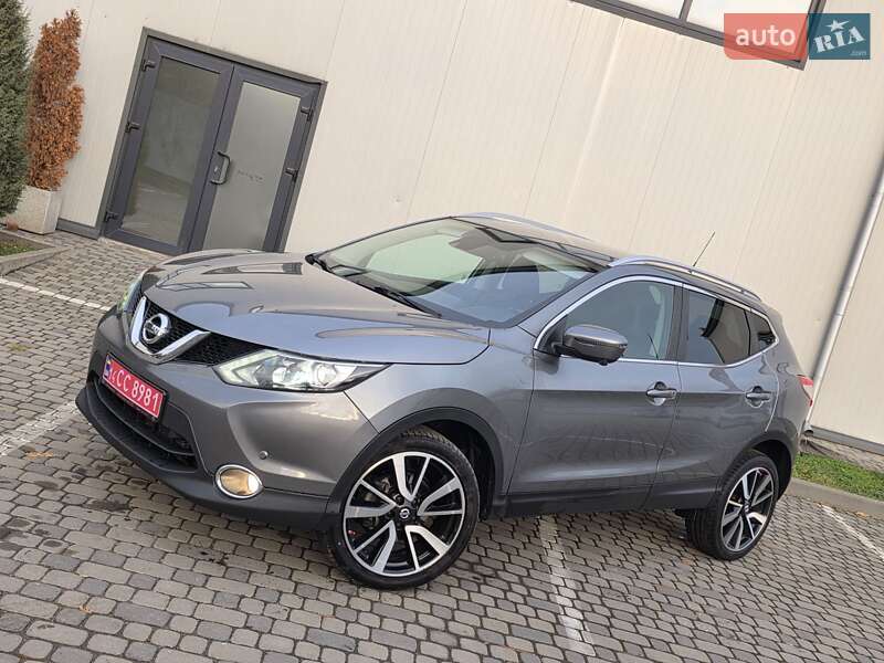 Внедорожник / Кроссовер Nissan Qashqai 2017 в Ивано-Франковске