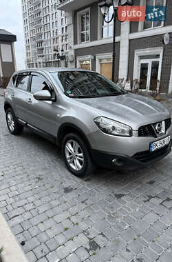 Позашляховик / Кросовер Nissan Qashqai 2012 в Києві