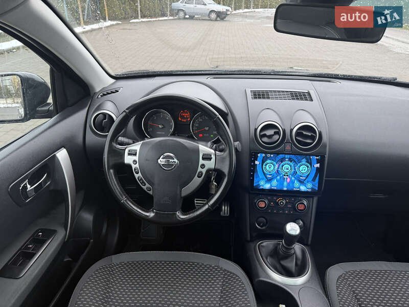 Позашляховик / Кросовер Nissan Qashqai 2009 в Львові
