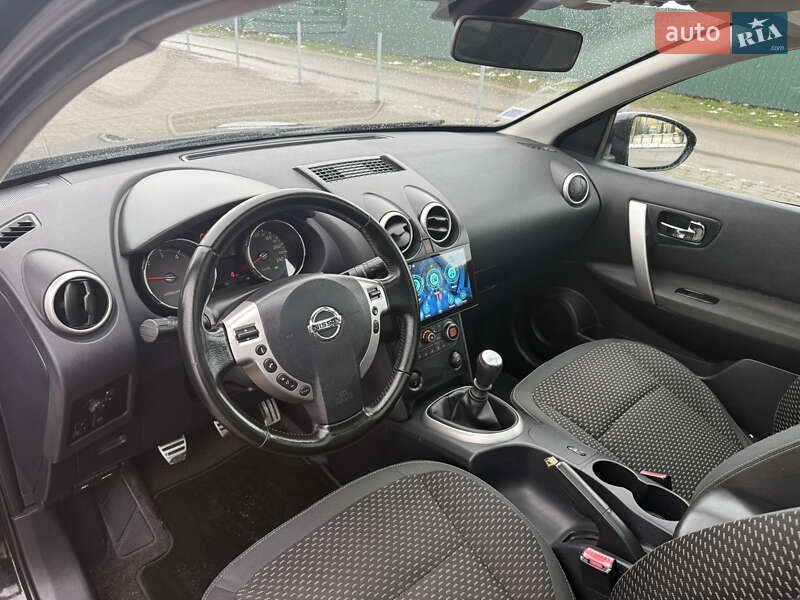 Позашляховик / Кросовер Nissan Qashqai 2009 в Львові