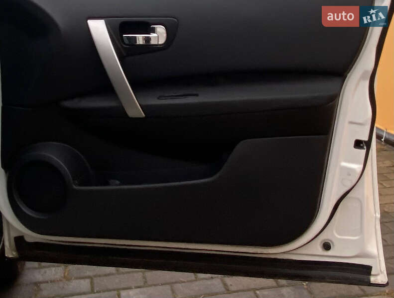 Внедорожник / Кроссовер Nissan Qashqai 2011 в Ровно