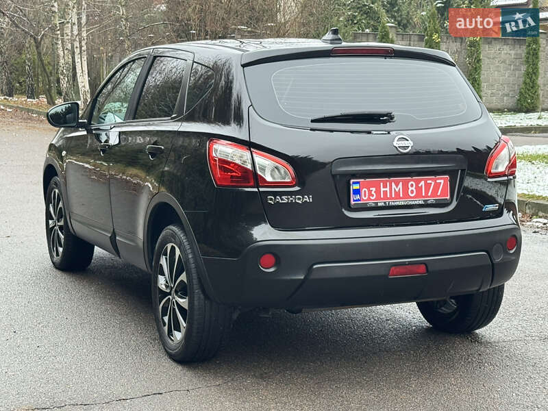 Позашляховик / Кросовер Nissan Qashqai 2012 в Рівному