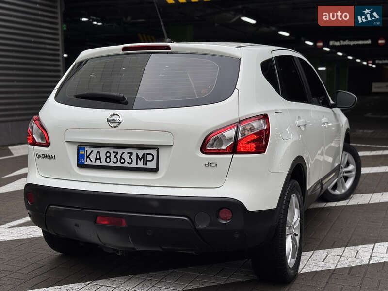 Позашляховик / Кросовер Nissan Qashqai 2012 в Києві