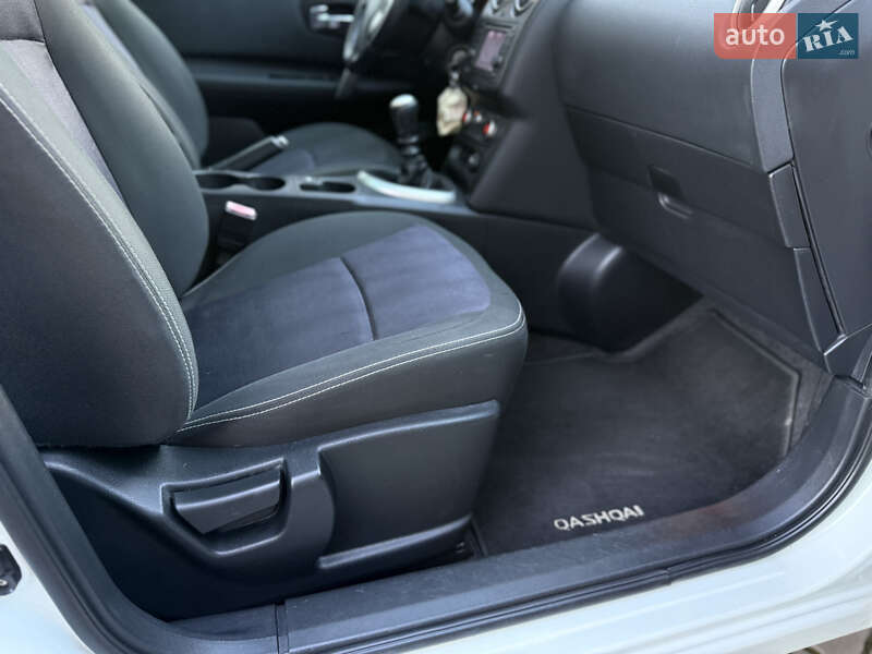 Внедорожник / Кроссовер Nissan Qashqai 2012 в Ивано-Франковске