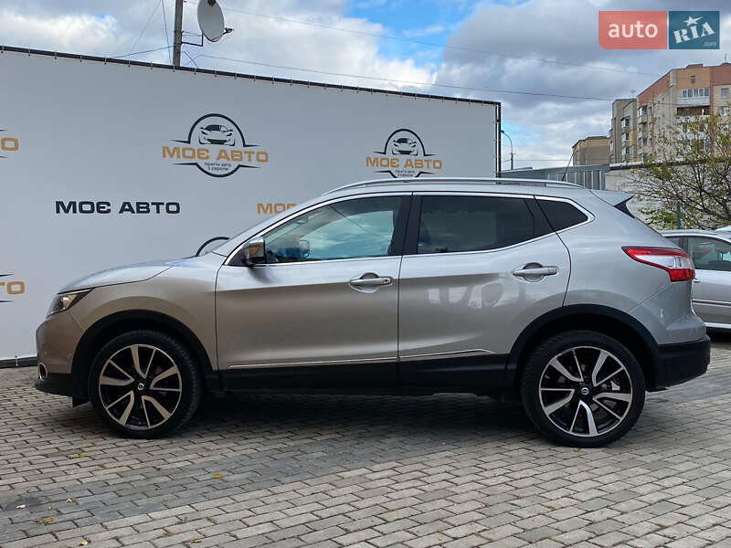 Внедорожник / Кроссовер Nissan Qashqai 2016 в Ровно