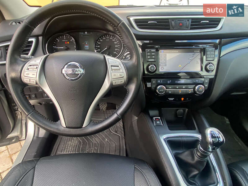 Внедорожник / Кроссовер Nissan Qashqai 2016 в Ровно