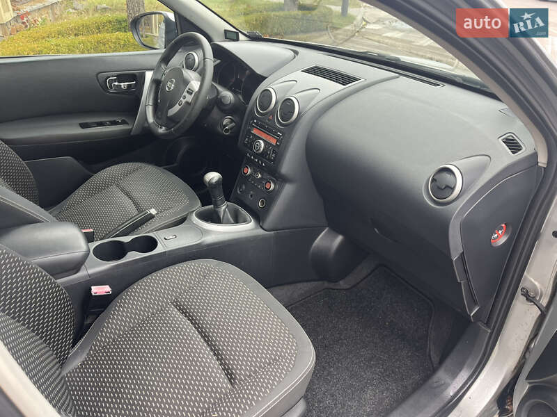 Внедорожник / Кроссовер Nissan Qashqai 2008 в Сарнах