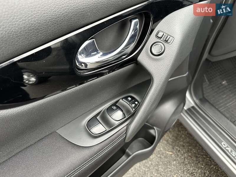 Внедорожник / Кроссовер Nissan Qashqai 2017 в Харькове