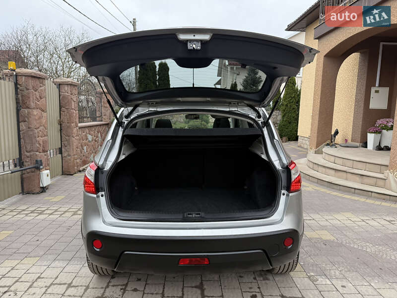 Позашляховик / Кросовер Nissan Qashqai 2012 в Тернополі