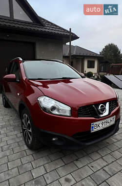 Внедорожник / Кроссовер Nissan Qashqai 2012 в Вараше