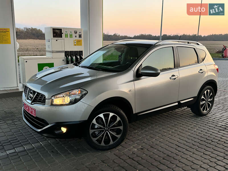 Позашляховик / Кросовер Nissan Qashqai 2012 в Стрию