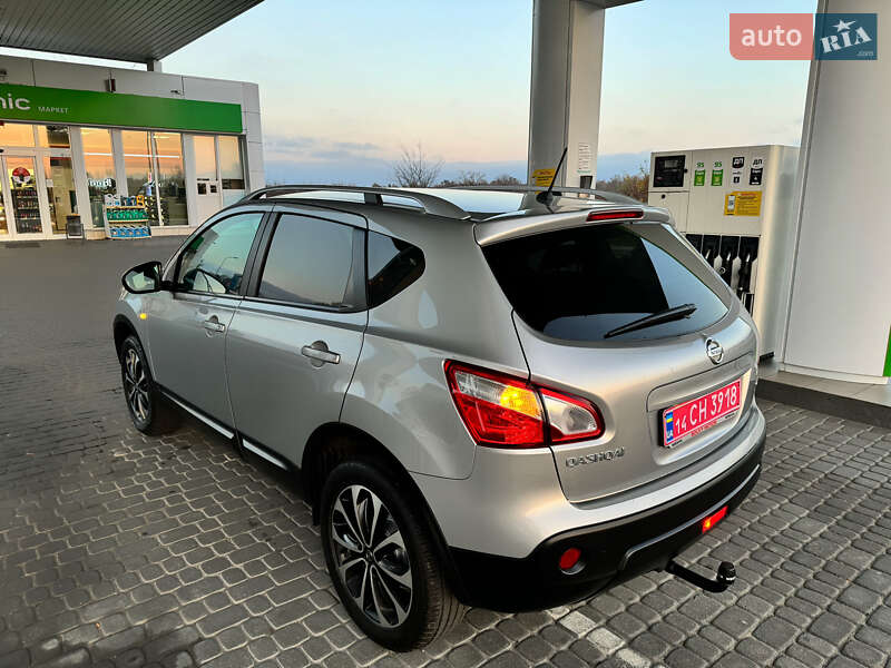 Позашляховик / Кросовер Nissan Qashqai 2012 в Стрию