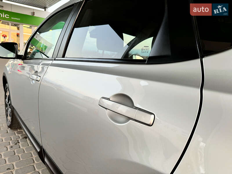 Позашляховик / Кросовер Nissan Qashqai 2012 в Стрию