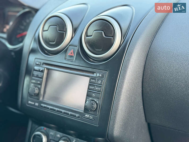 Позашляховик / Кросовер Nissan Qashqai 2012 в Стрию