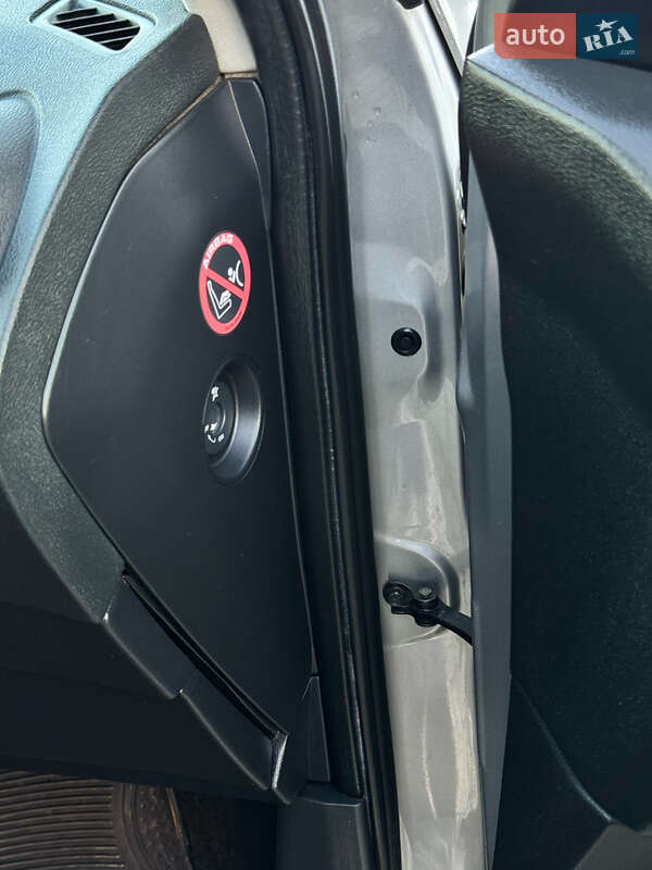 Позашляховик / Кросовер Nissan Qashqai 2012 в Стрию