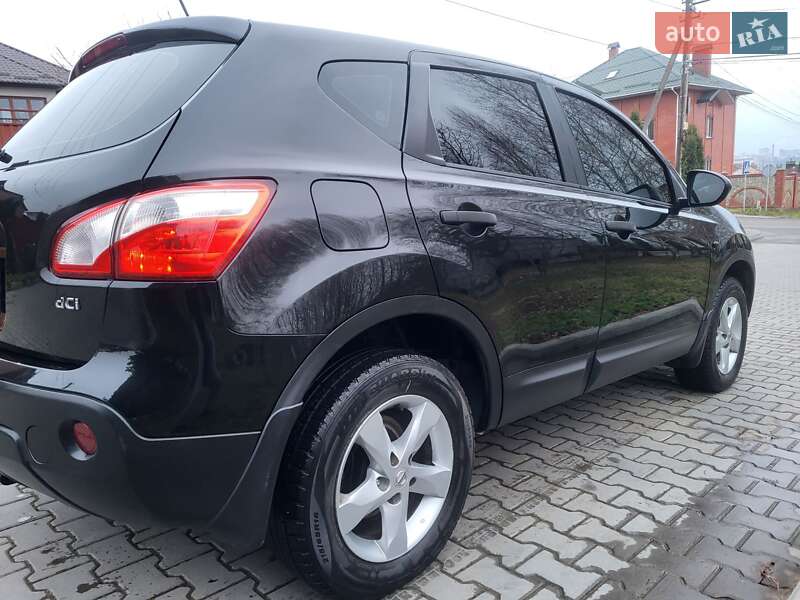 Внедорожник / Кроссовер Nissan Qashqai 2011 в Хмельницком