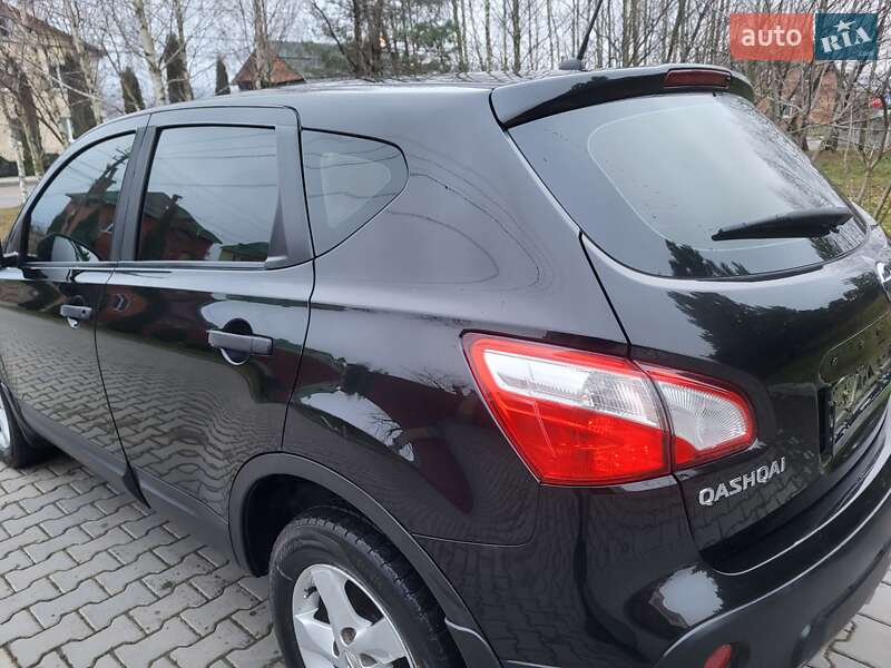 Внедорожник / Кроссовер Nissan Qashqai 2011 в Хмельницком