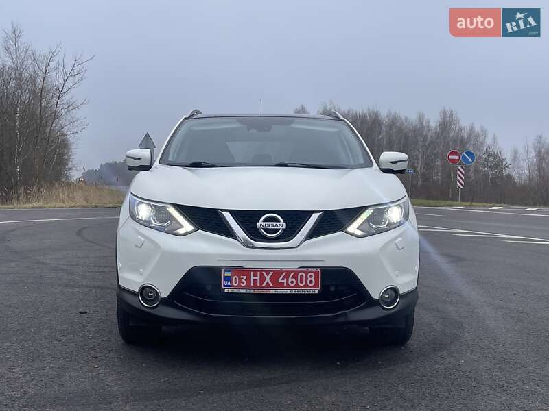 Позашляховик / Кросовер Nissan Qashqai 2015 в Ковелі