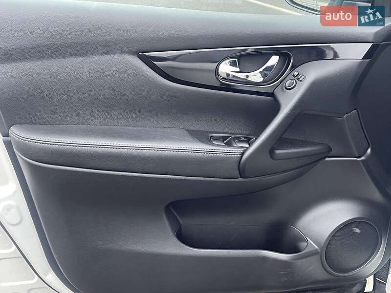 Позашляховик / Кросовер Nissan Qashqai 2015 в Ковелі