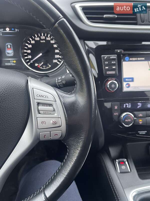 Позашляховик / Кросовер Nissan Qashqai 2015 в Ковелі