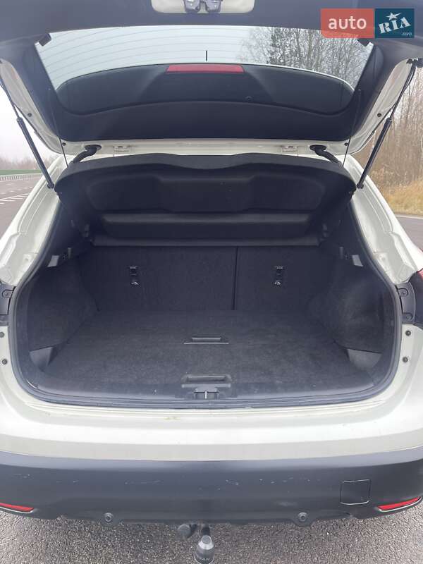 Позашляховик / Кросовер Nissan Qashqai 2015 в Ковелі