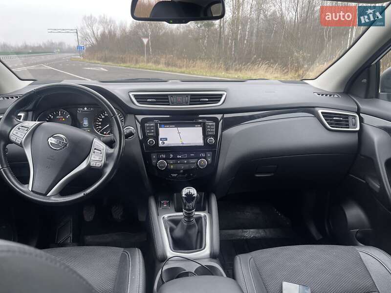 Позашляховик / Кросовер Nissan Qashqai 2015 в Ковелі