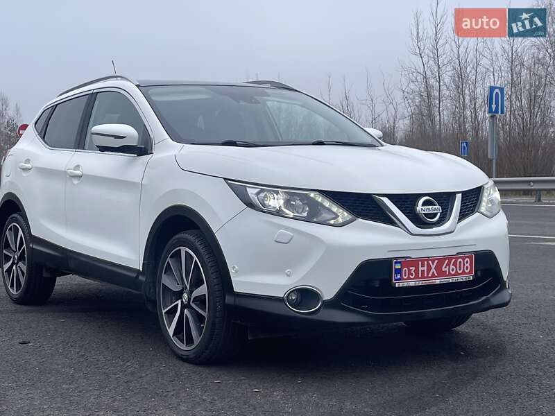 Позашляховик / Кросовер Nissan Qashqai 2015 в Ковелі