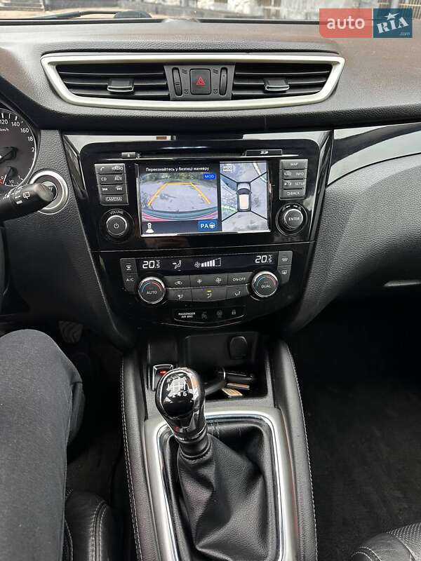 Позашляховик / Кросовер Nissan Qashqai 2014 в Сумах