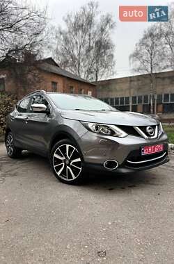 Внедорожник / Кроссовер Nissan Qashqai 2014 в Сумах
