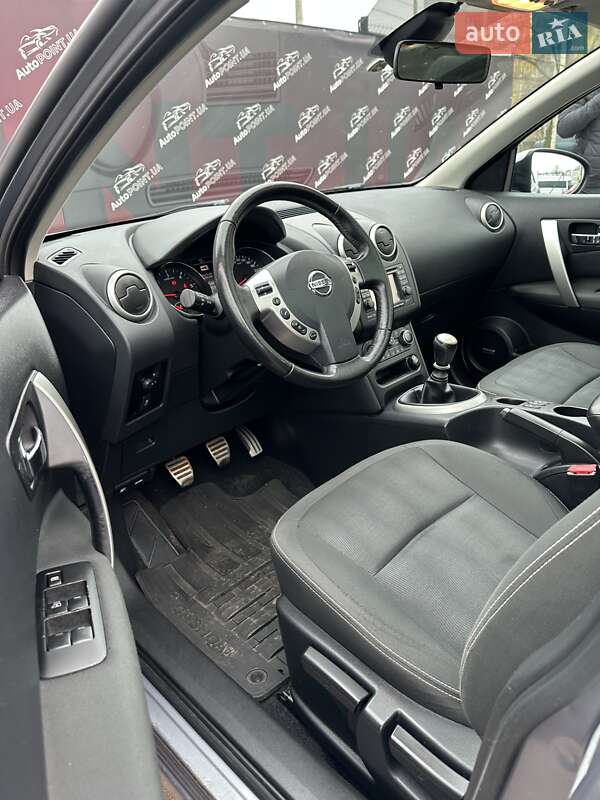 Позашляховик / Кросовер Nissan Qashqai 2011 в Сумах
