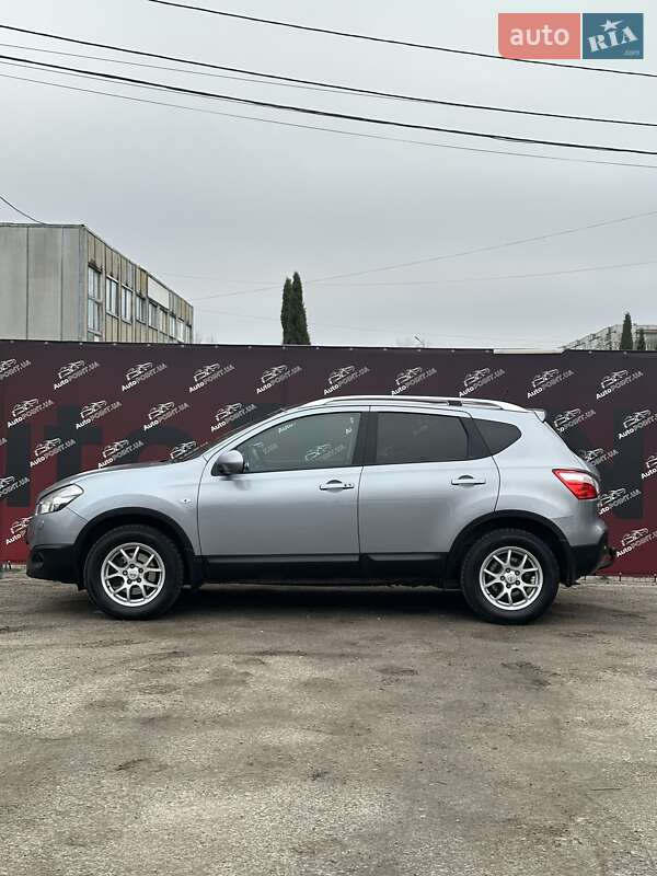 Позашляховик / Кросовер Nissan Qashqai 2011 в Сумах