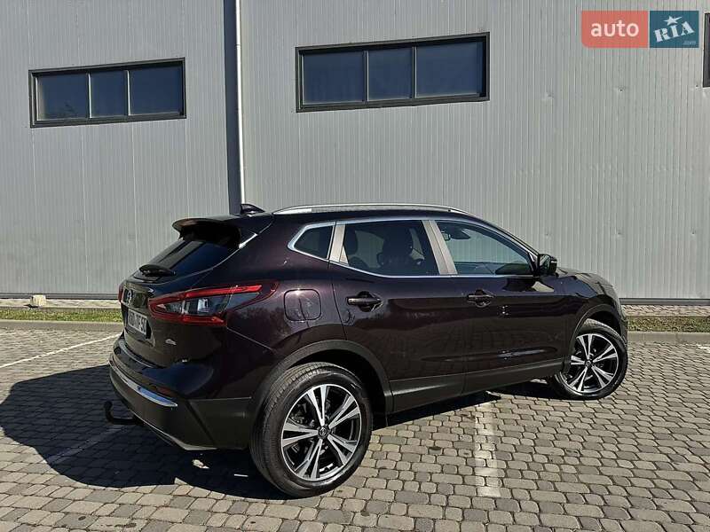 Внедорожник / Кроссовер Nissan Qashqai 2018 в Ивано-Франковске
