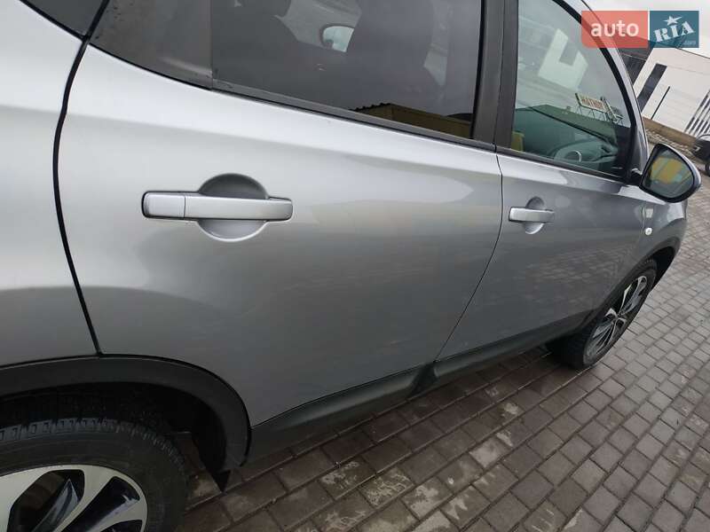 Позашляховик / Кросовер Nissan Qashqai 2011 в Рівному