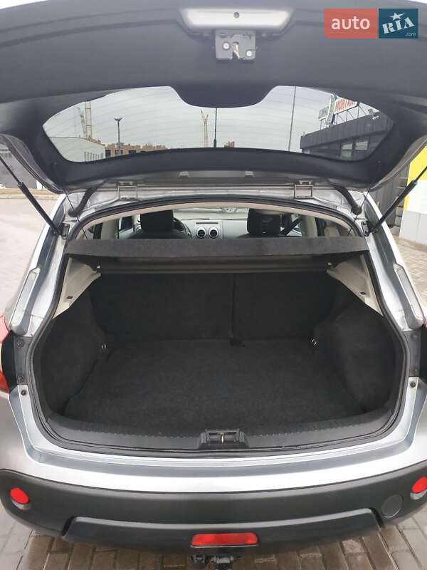 Позашляховик / Кросовер Nissan Qashqai 2011 в Рівному