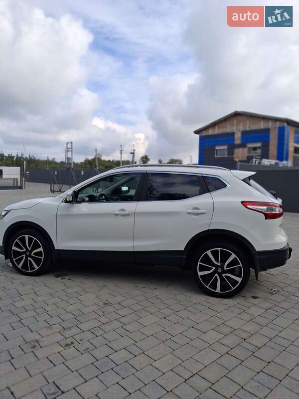 Позашляховик / Кросовер Nissan Qashqai 2014 в Львові фото 6 Позашляховик / Кросовер Nissan Qashqai 2014 в Львові