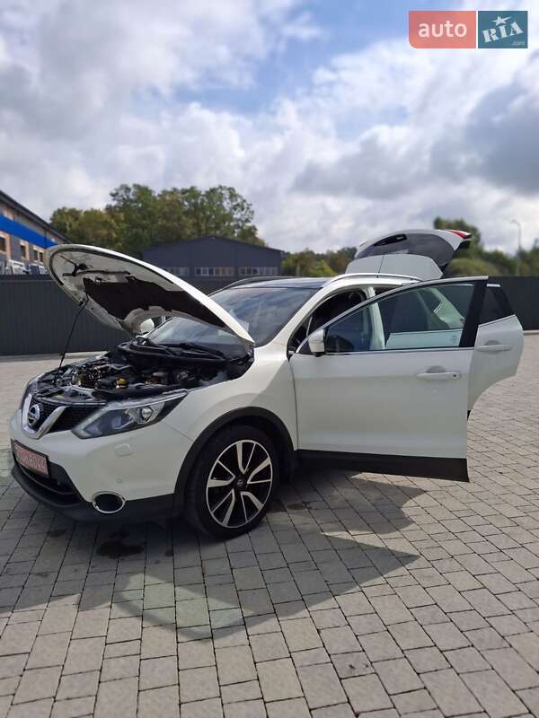 Позашляховик / Кросовер Nissan Qashqai 2014 в Львові фото 14 Позашляховик / Кросовер Nissan Qashqai 2014 в Львові