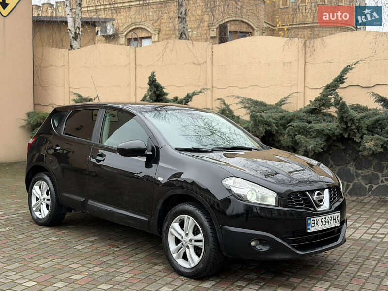 Внедорожник / Кроссовер Nissan Qashqai 2010 в Ровно